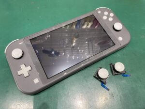 Switch Lite スティック交換