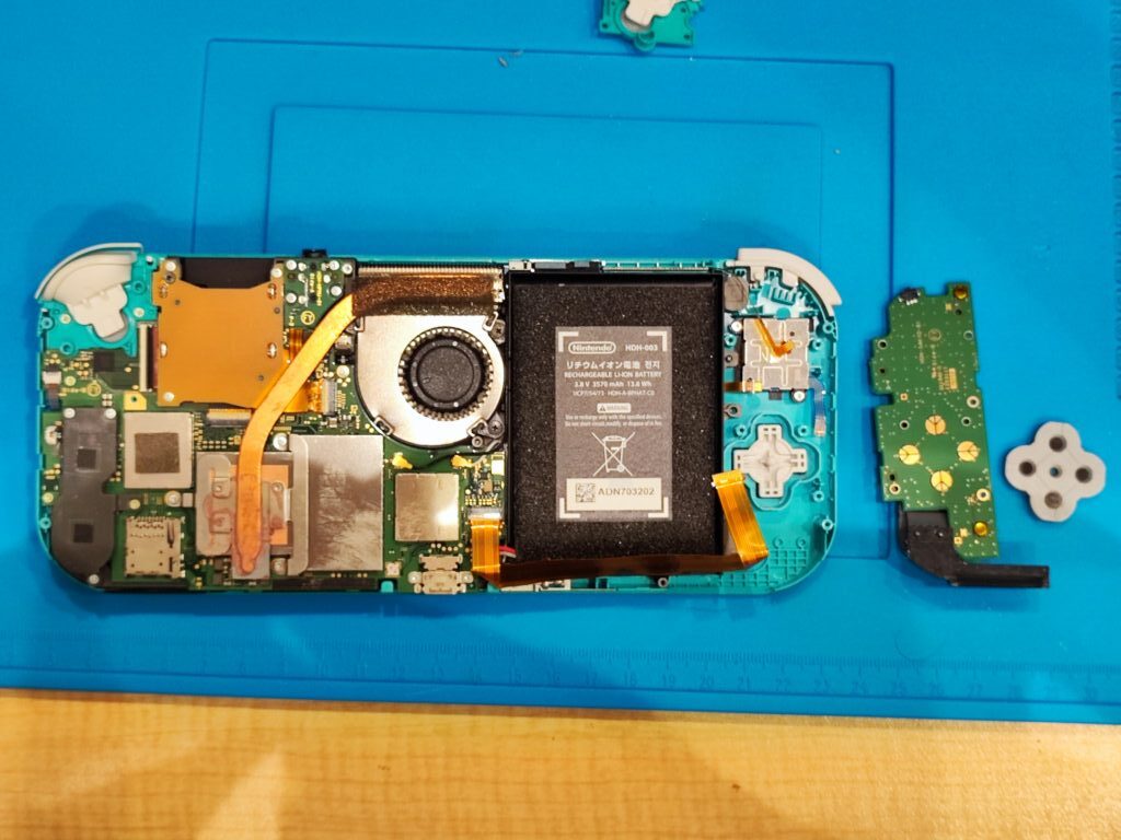 SwitchLite_01_IMG_20230725_113