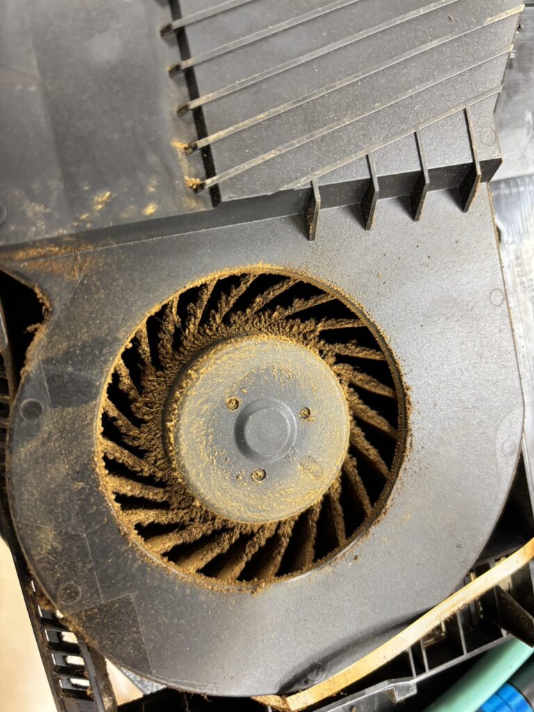 PS4】PS4の内部クリーニング・ファン修理はゲーム修理工房佐賀呉服元町