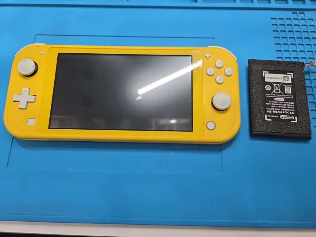 Nintendo Switch Lite（ニンテンドースイッチ ライト）のバッテリー
